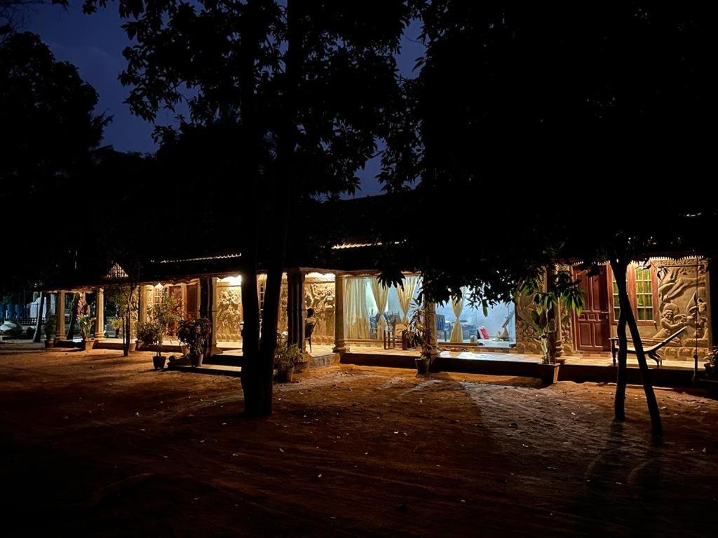 Kalpadiyil Hotel Balarampuram Exterior photo