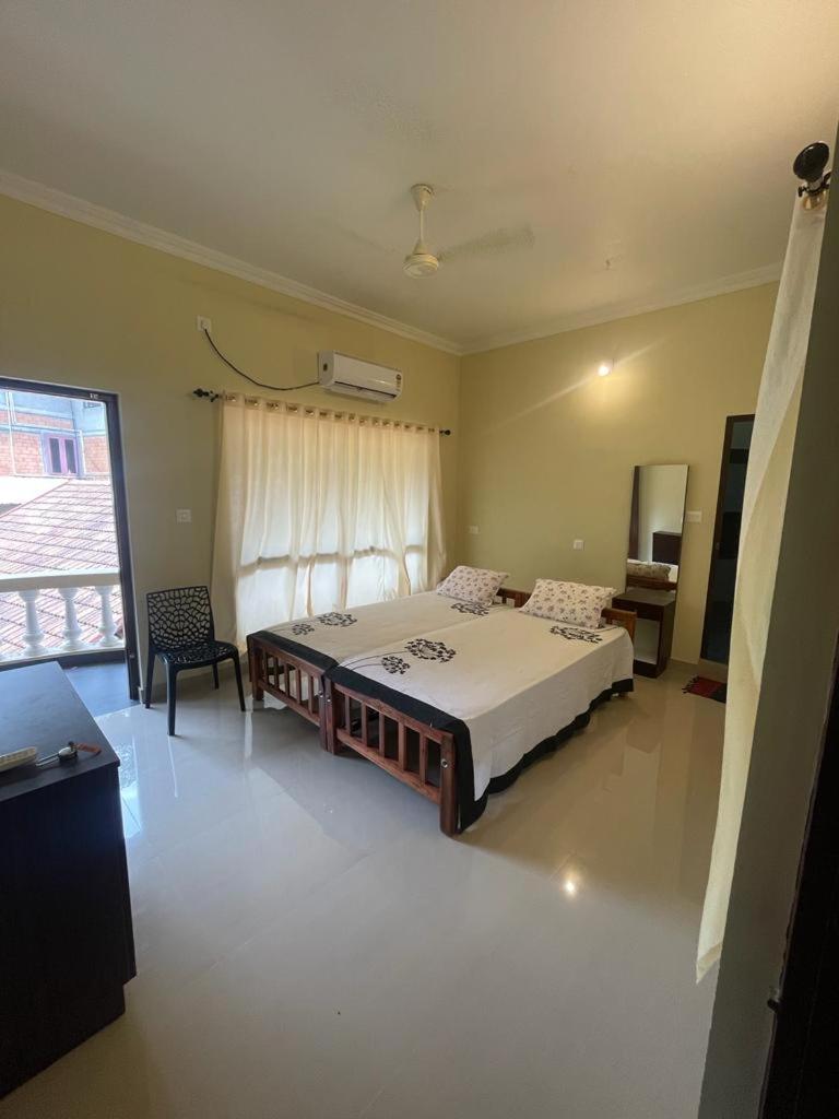 Kalpadiyil Hotel Balarampuram Exterior photo